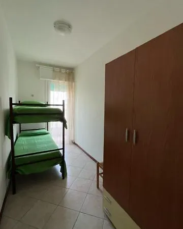 Apartment Giove Zona Piazza Aurora 20 Metri Dal Mare Lido di Jesolo